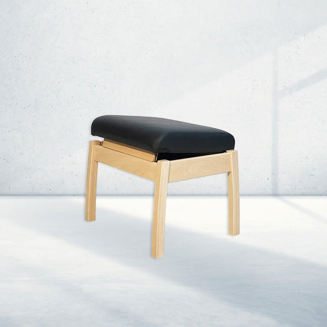 Farstrup 5699 skammel, Lysnet bøg/Sort læder - Seniorshop