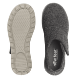 New Feet damehjemmesko sett ovenfra med innersåle og en sklisikker yttersåle med mønster