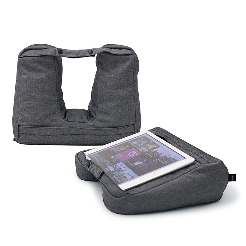 2-i-1 nakkepude og iPad-holder