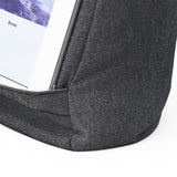 2-i-1 nakkepude og iPad-holder